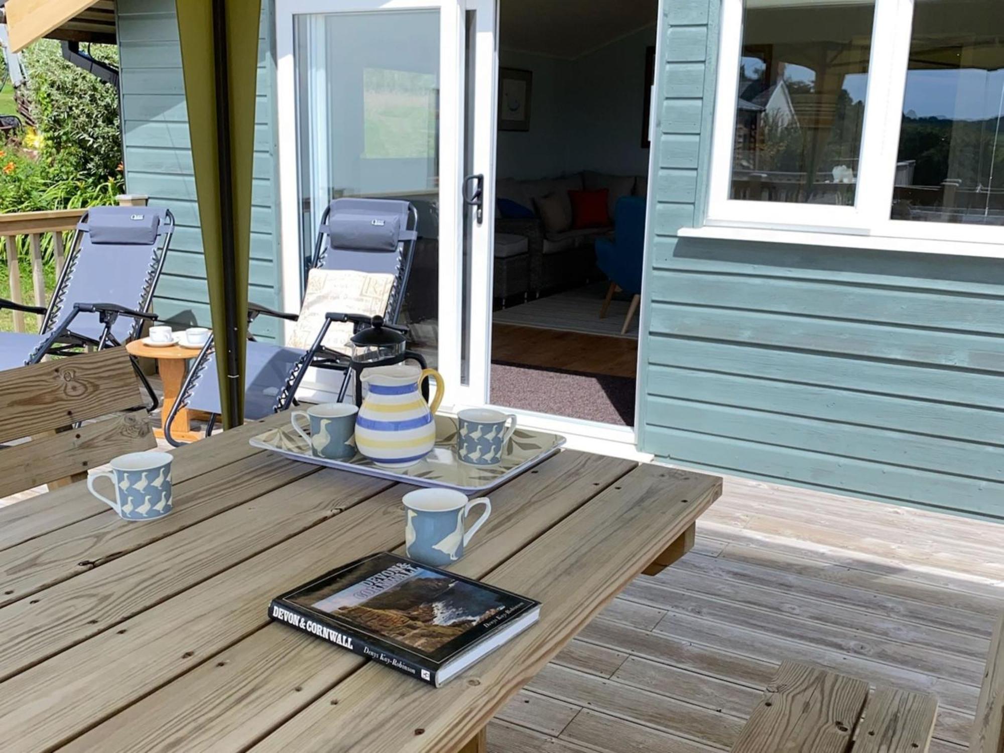 Hillside Lodge โฮนิทัน ภายนอก รูปภาพ