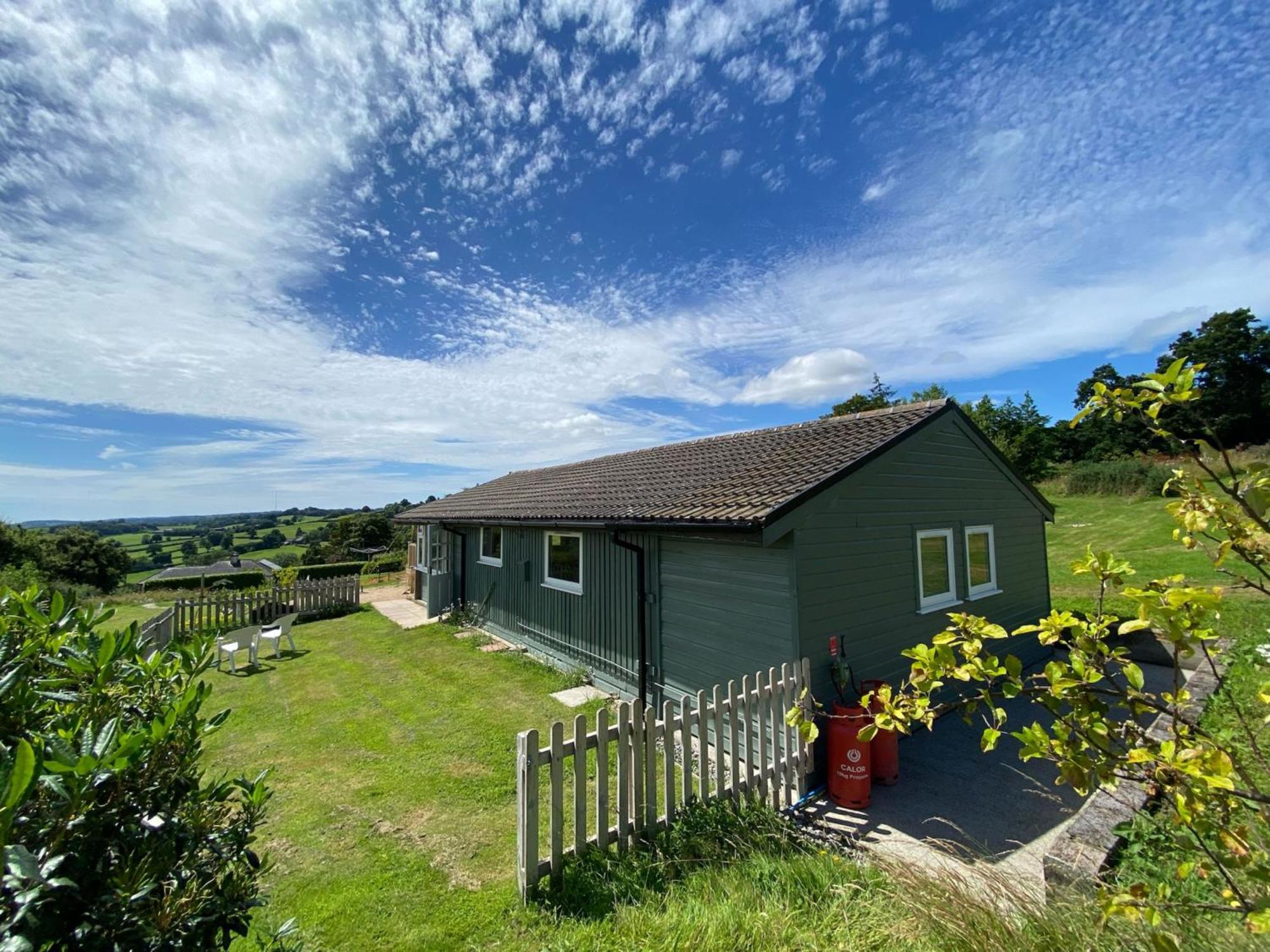 Hillside Lodge โฮนิทัน ภายนอก รูปภาพ